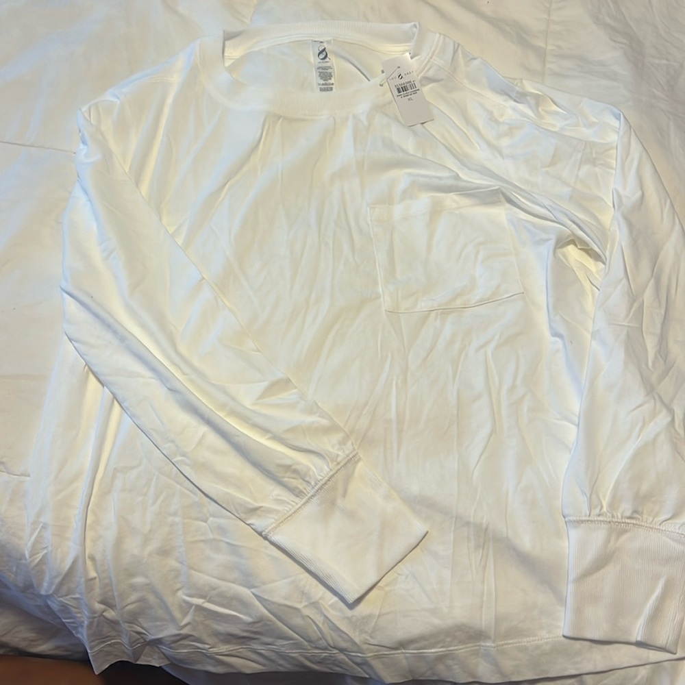 NEW WITH TAGS XL White Lou & Grey Long Sleeve w pocket